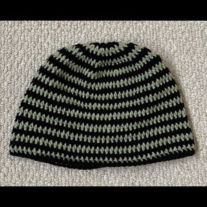 Crocheted hat for men.
